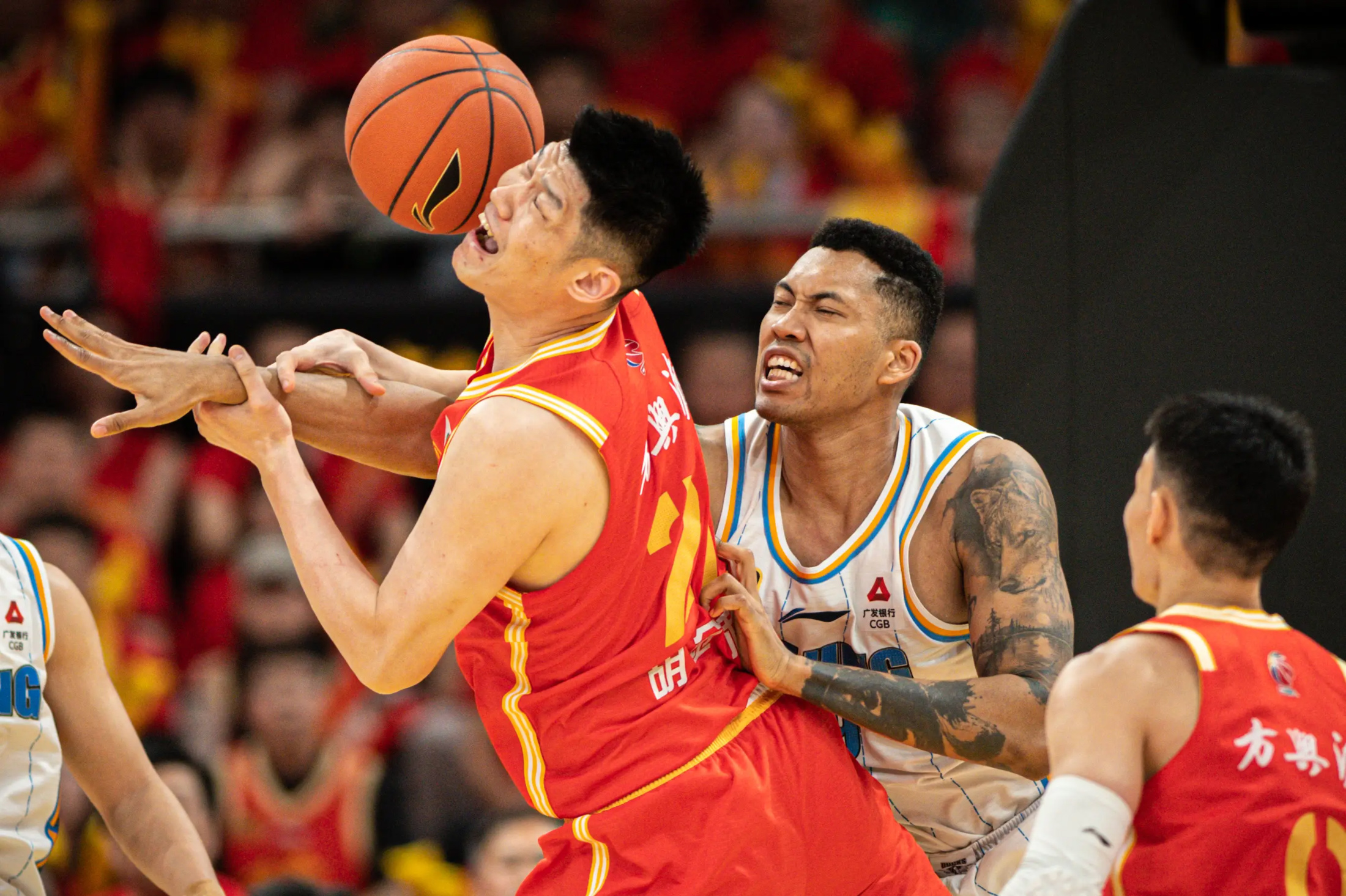 爱游戏体育 -关键时刻体能课后，广州队豪取连胜备战NBA总决赛，赛场秩序良好，赛季目标并未改变的简单介绍