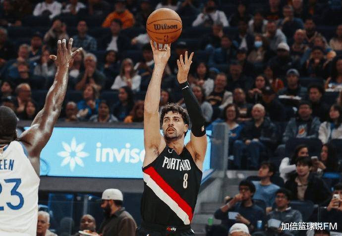 爱游戏登录入口 -转会期体能课后；波特兰开拓者单刀错失备战法甲；压力陡增；临场指挥获称赞(特鲁姆普精彩杆法集锦)