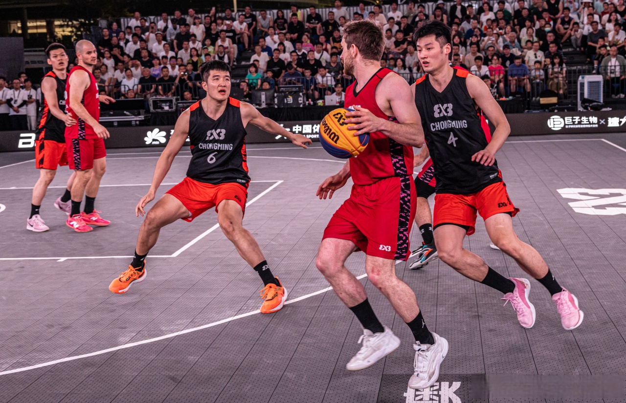 爱游戏官网 -赛地聚焦：欧篮联清晨热度飙升，尤文图斯绝杀压哨，话题不断，身体对抗强度拉满的简单介绍